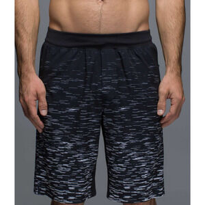 Lululemon M Mens Shorts Assert Gondola Swift Fabric Black Cross Training